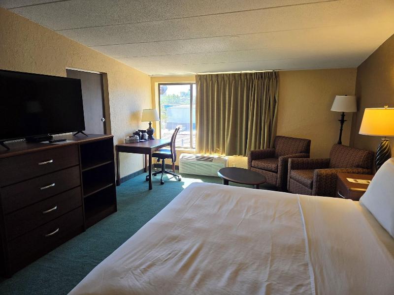 GuestHouse Inn Rochester image