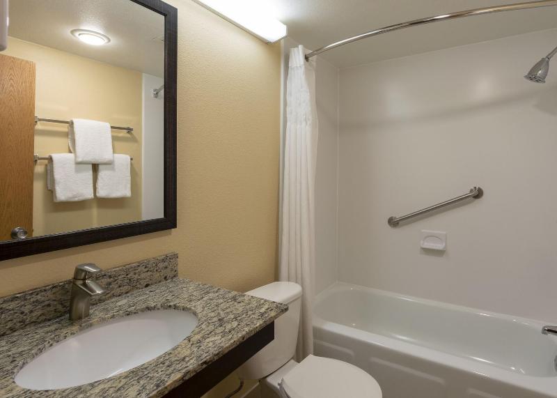 GuestHouse Inn Rochester image