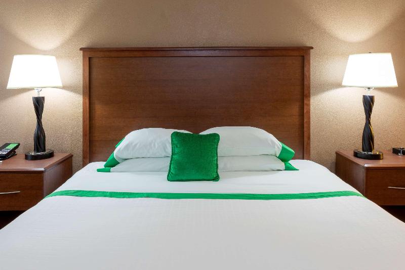 GuestHouse Inn Rochester image