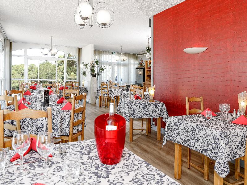 Logis Hôtel le Tropicana image