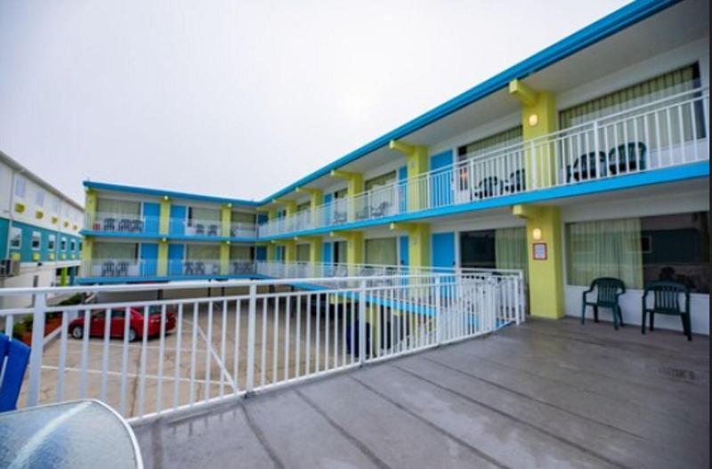 Tropicana Motel image