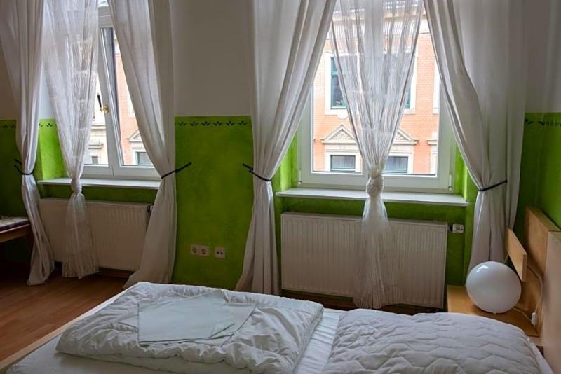 Louise 20 Hostel — main photo