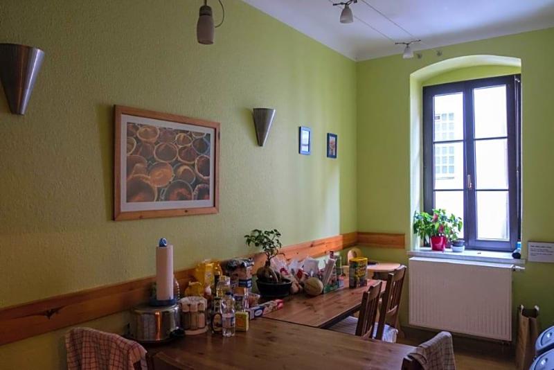 Louise 20 Hostel — photo 5