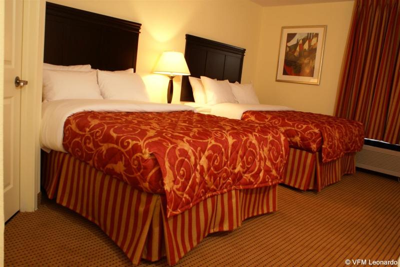 Home-Towne Suites — photo 2