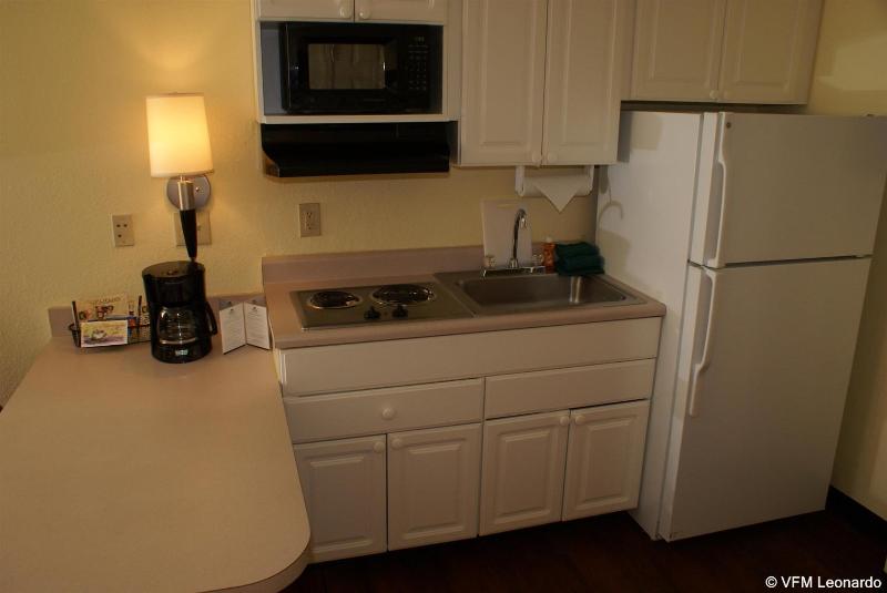 Home-Towne Suites — photo 5