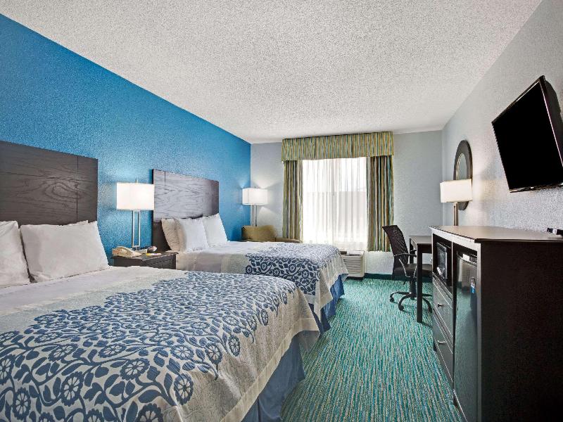 Days Inn by Wyndham Dallas Garland West image