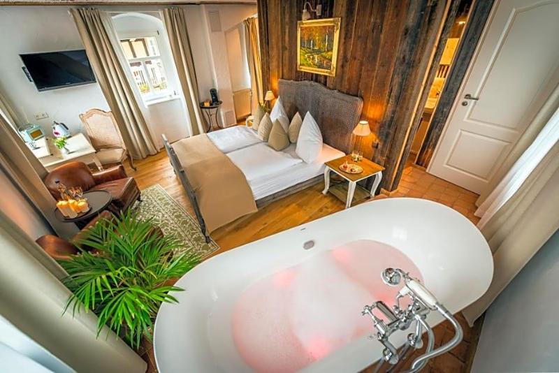 Hotel & Wellness Goldenes Fass Meissen  image