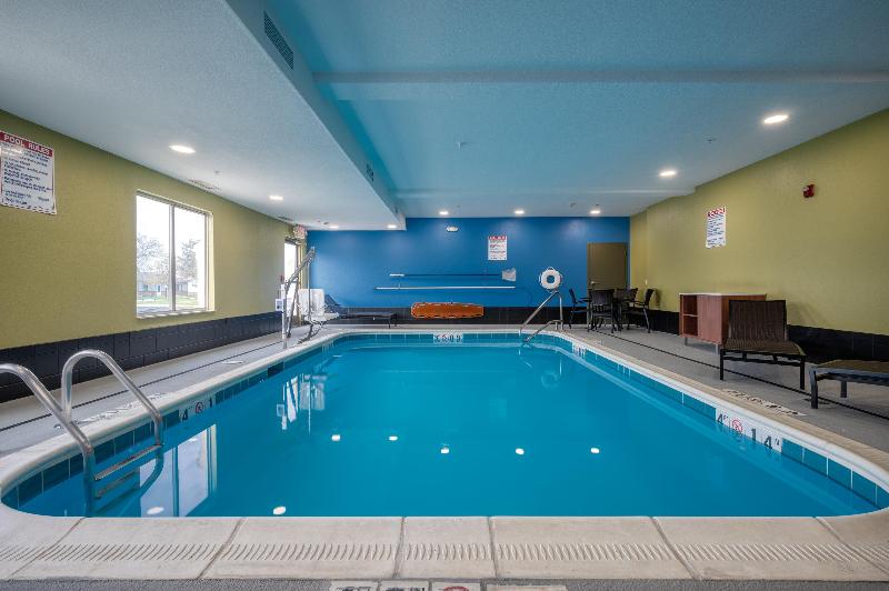 Holiday Inn Express & Suites Greenville image
