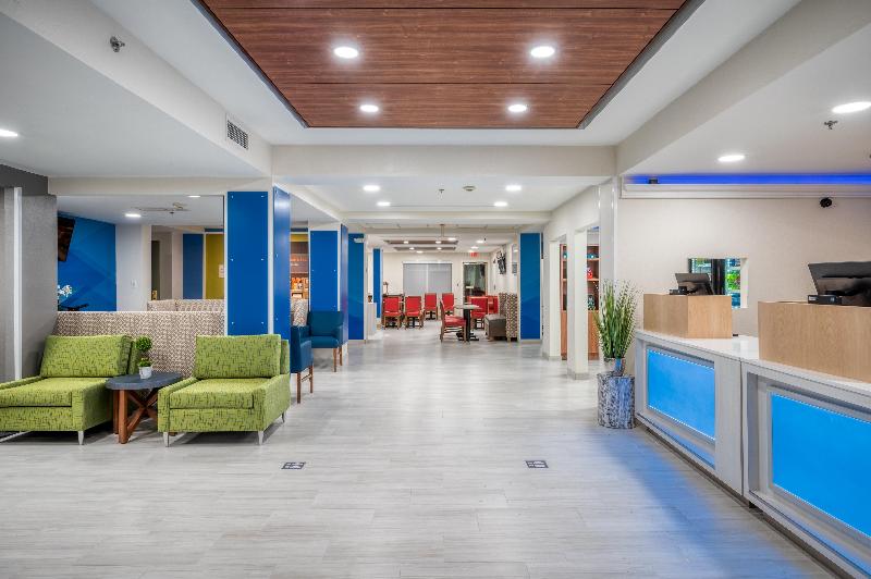 Holiday Inn Express & Suites Greenville image