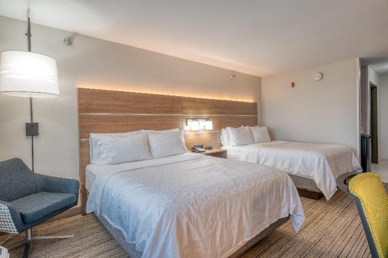 Holiday Inn Express & Suites Greenville image
