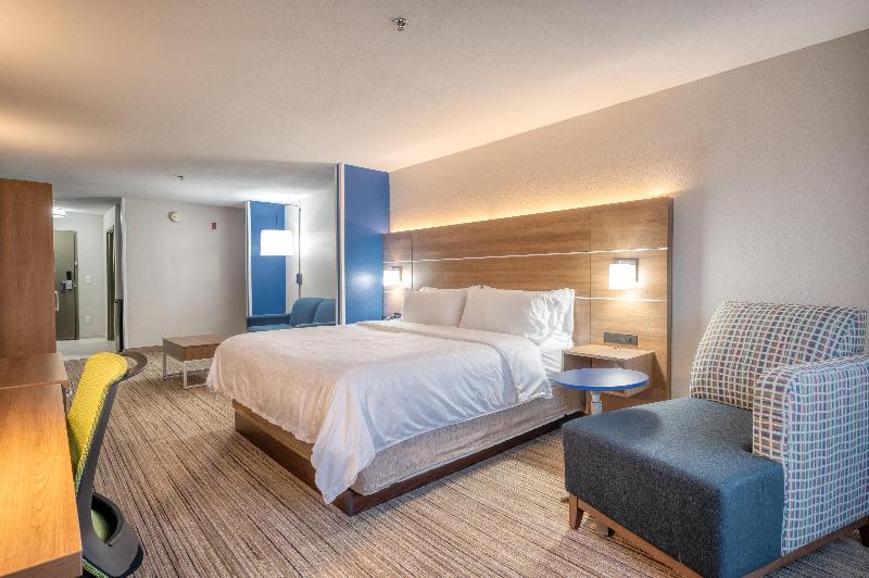 Holiday Inn Express & Suites Greenville image
