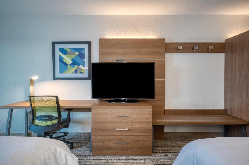 Holiday Inn Express & Suites Greenville image