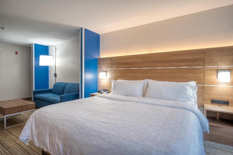Holiday Inn Express & Suites Greenville image