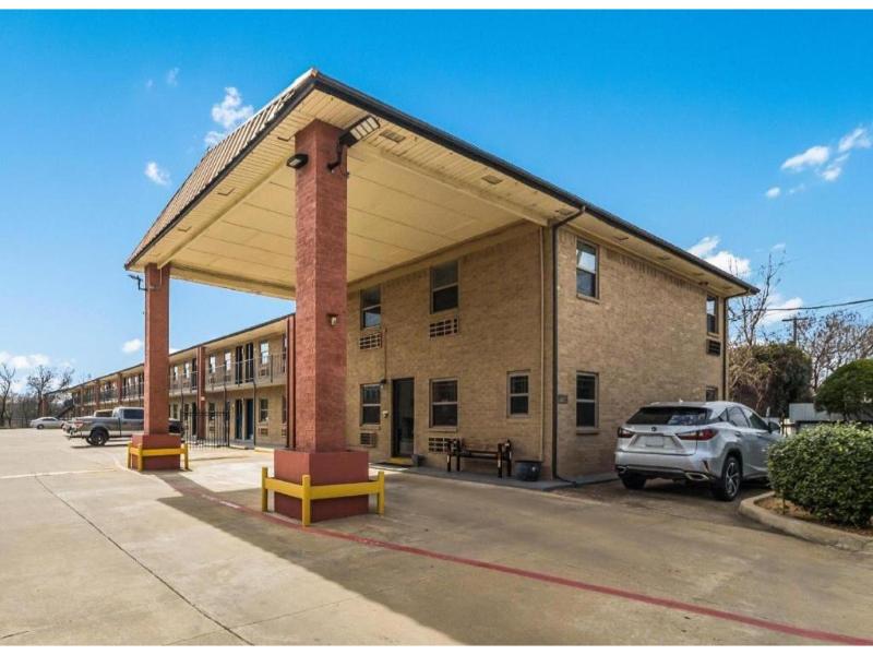 Motel 6 Dallas, TX image