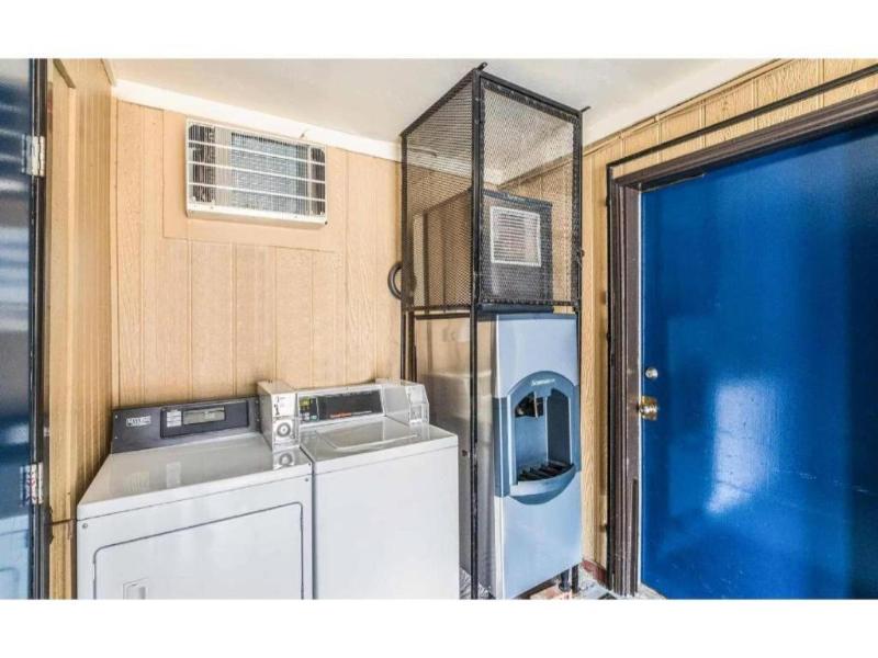 Motel 6 Dallas, TX image