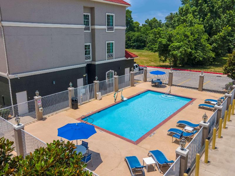 Comfort Inn & Suites Cleveland TX image