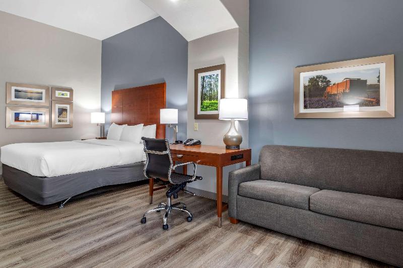 Comfort Inn & Suites Cleveland TX image