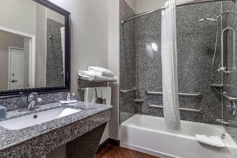 Comfort Inn & Suites Cleveland TX image
