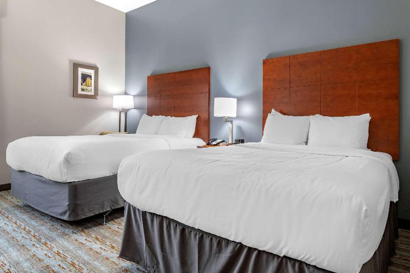 Comfort Inn & Suites Cleveland TX image