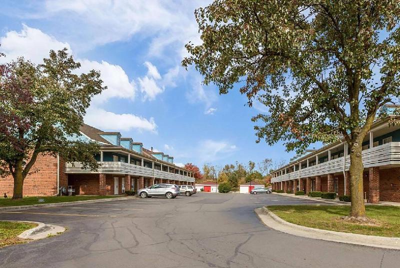 Travelodge by Wyndham Canton/Livonia Area MI