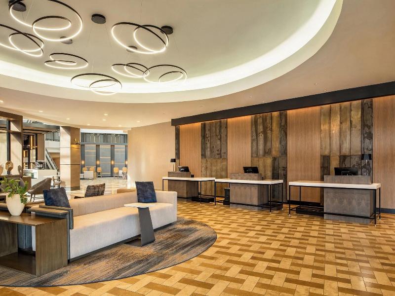 Sheraton Detroit Metro Airport Hotel image