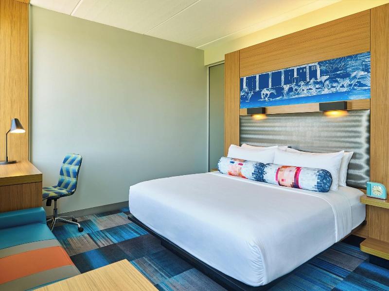 Aloft Frisco image