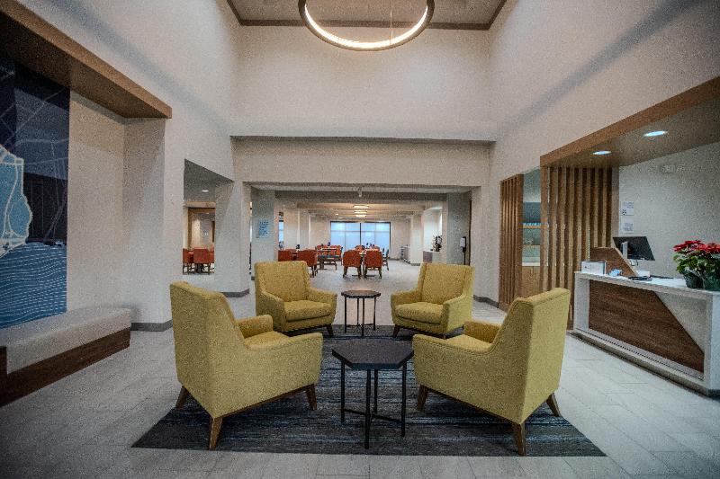 Holiday Inn Express & Suites Cleveland image