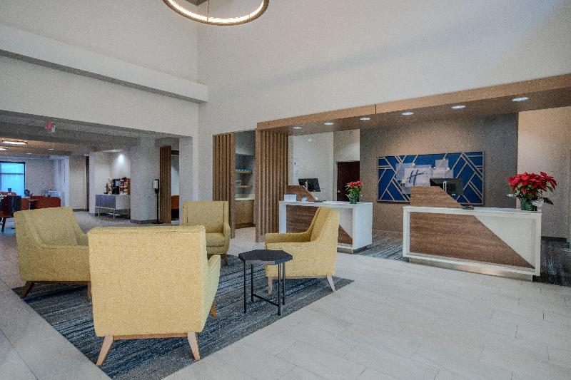 Holiday Inn Express & Suites Cleveland image