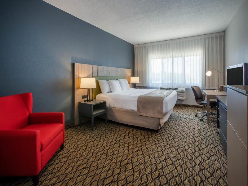Days Inn & Suites By Wyndham Rochester Hills Mi image