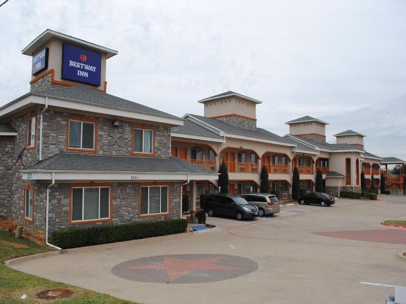 Americas Best Value Inn Bedford image