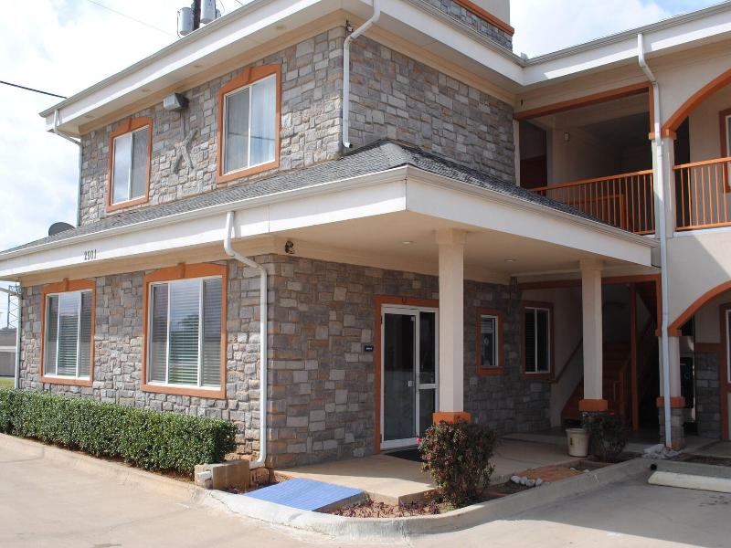 Americas Best Value Inn Bedford image