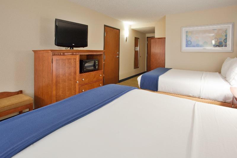 Holiday Inn Express Hotel & Suites Fredericksburg 5