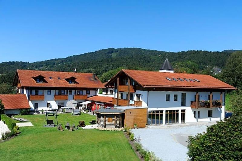 Bernrieder Hof image
