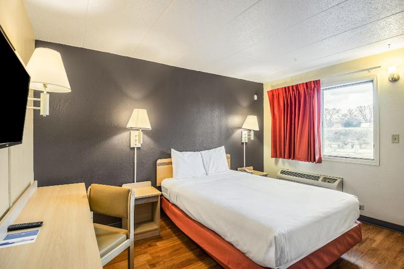 Motel 6 image