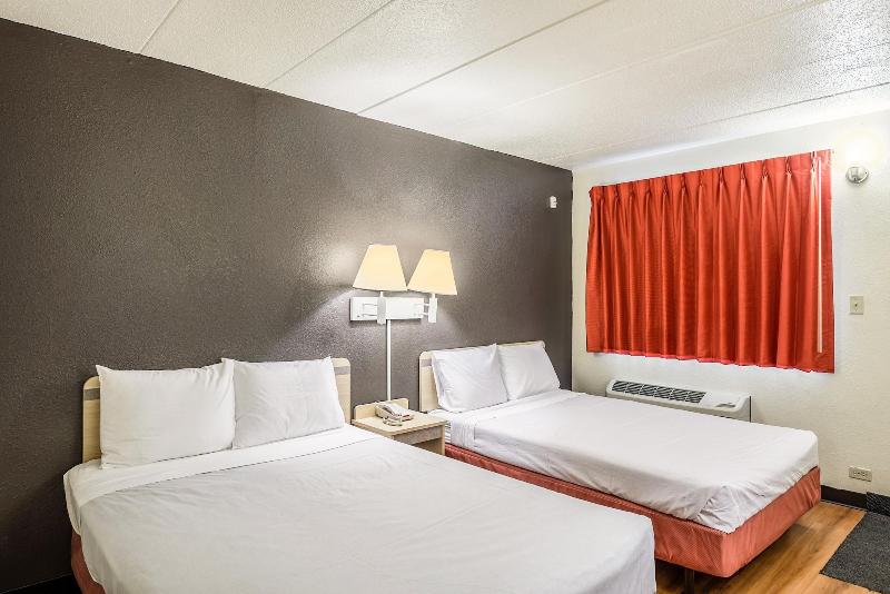 Motel 6 image