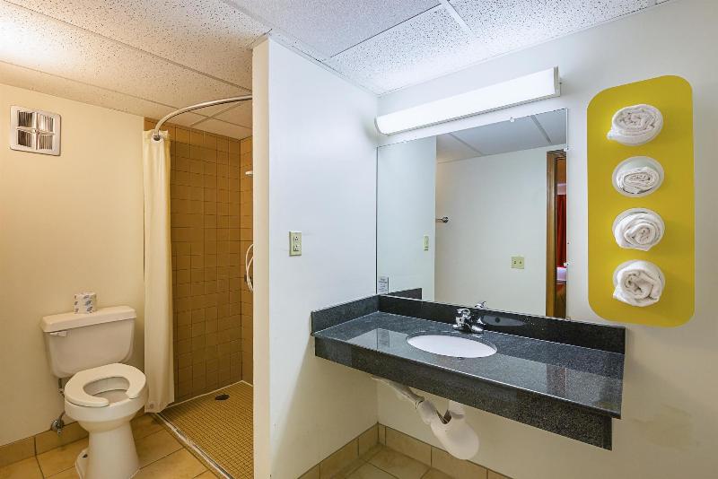 Motel 6 image