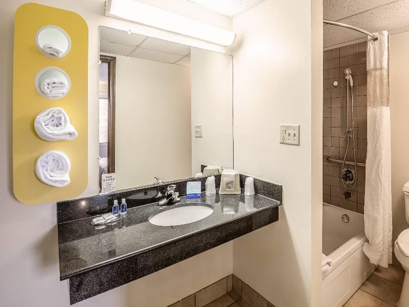 Motel 6 image