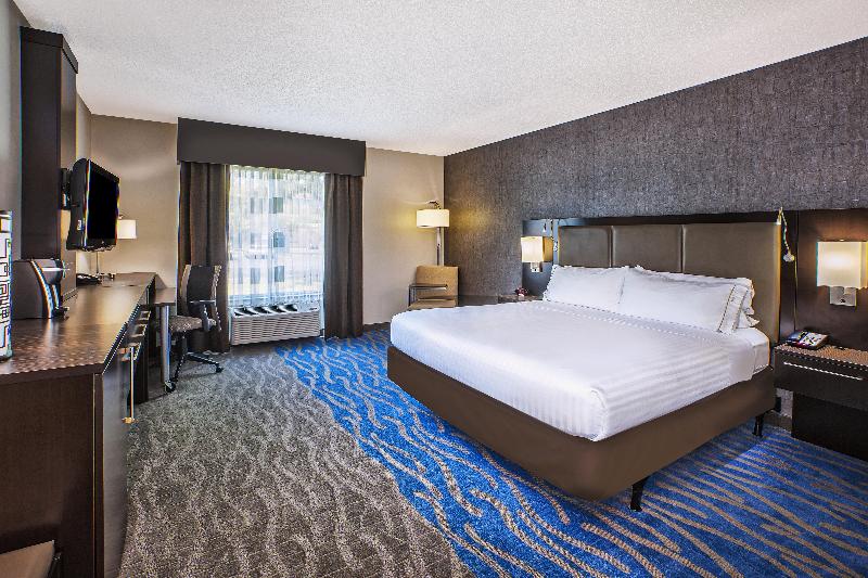 Holiday Inn Express Hotel & Suites Dayton South - photo 17