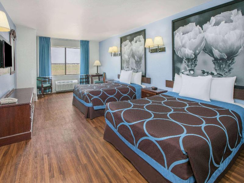 Super 8 by Wyndham Garland North Dallas Area image