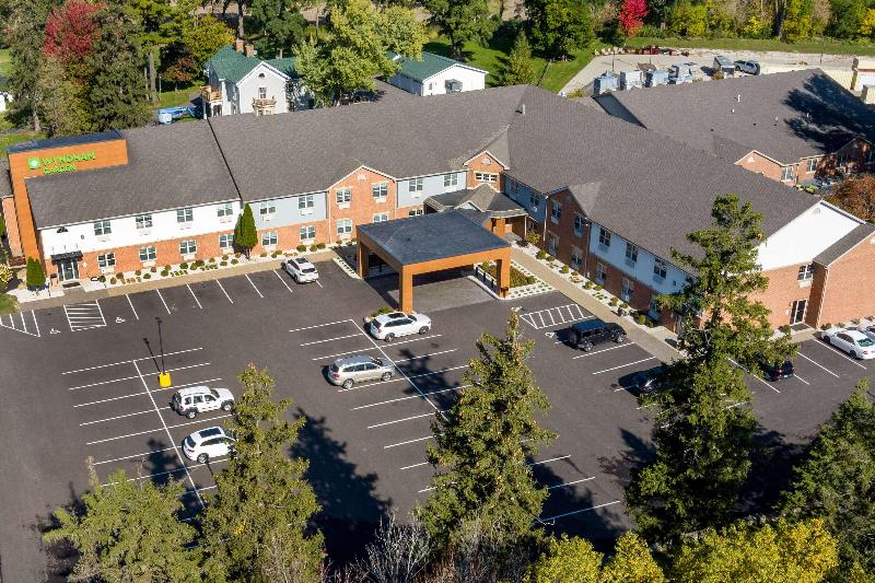 Wyndham Garden Galena Hotel And Day Spa image