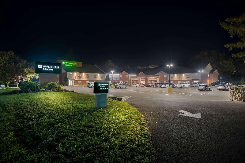 Wyndham Garden Galena Hotel And Day Spa image