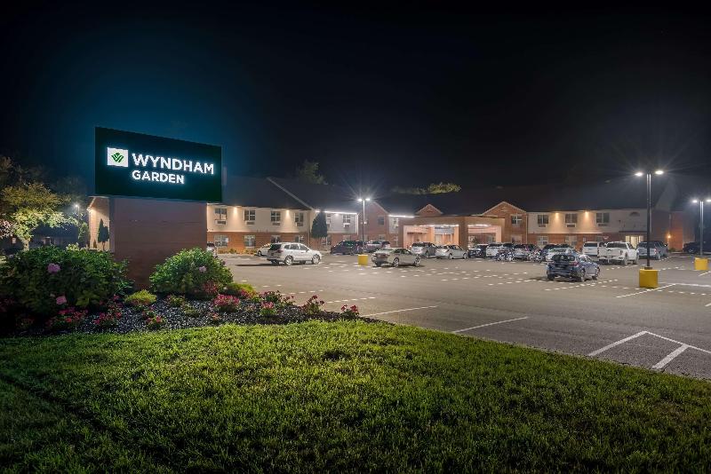 Wyndham Garden Galena Hotel And Day Spa image
