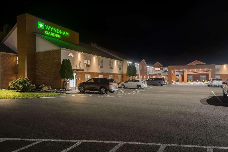 Wyndham Garden Galena Hotel And Day Spa image