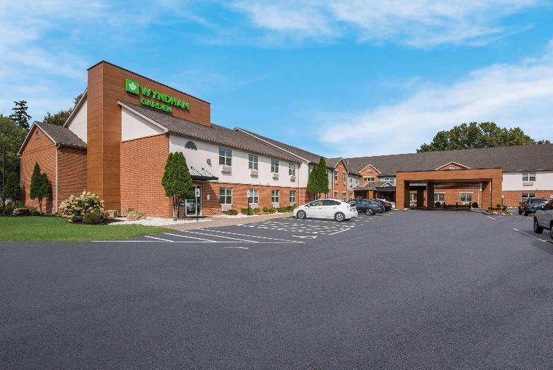 Wyndham Garden Galena Hotel And Day Spa image