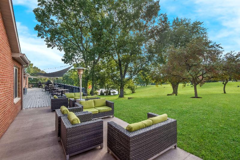 Wyndham Garden Galena Hotel And Day Spa image