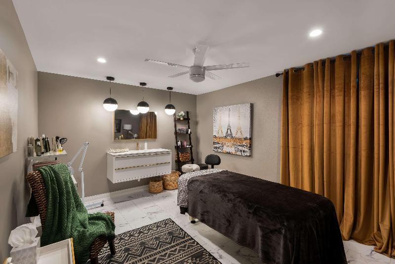 Wyndham Garden Galena Hotel And Day Spa image