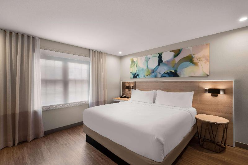 Wyndham Garden Galena Hotel And Day Spa image
