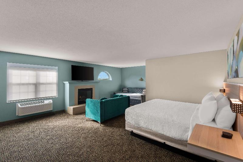 Wyndham Garden Galena Hotel And Day Spa image