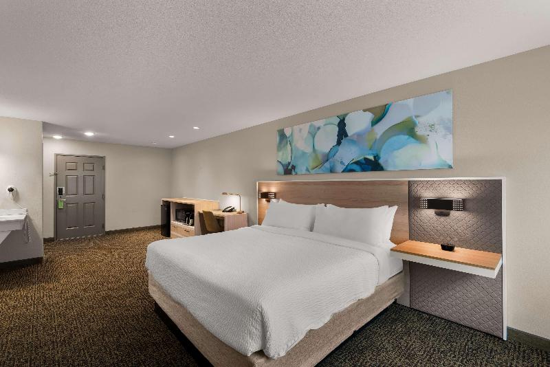 Wyndham Garden Galena Hotel And Day Spa image