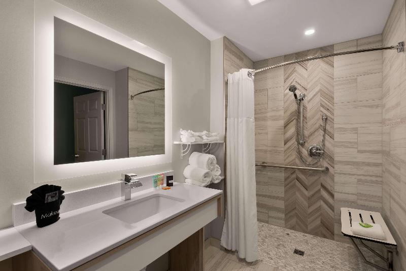 Wyndham Garden Galena Hotel And Day Spa image